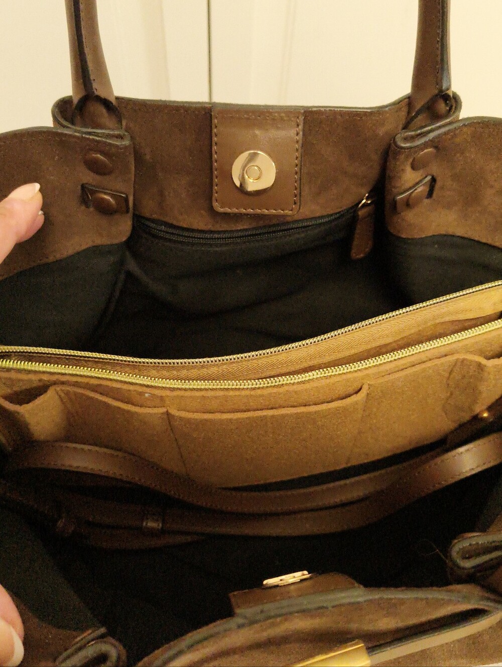 *BEST PRICE ONLINE*  Demellier Midi Mocha Suede Purse NWOT with Bonus organizer! - Picture 8 of 12